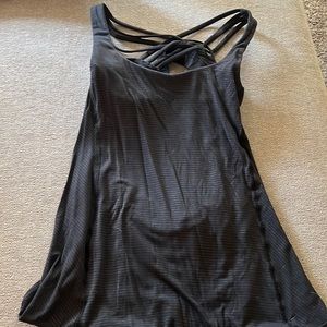 Size 6 Lululemon tank